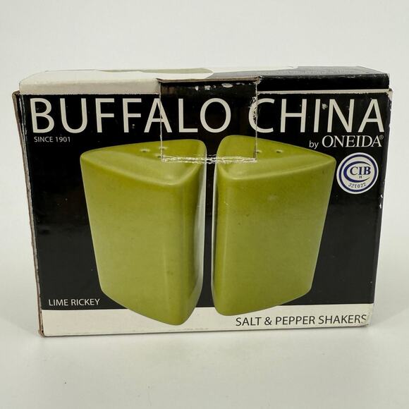 Oneida Buffalo China Green Ceramic Triangle Salt & Pepper Shakers Lime Rickey - Picture 2 of 5